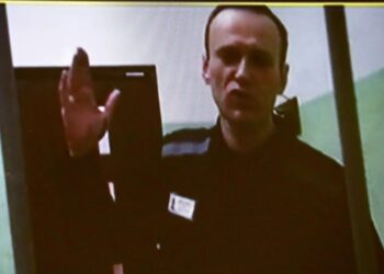 “Kushdo përveç Putinit”: Navalny nis fushatën zgjedhore kundër…