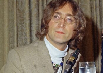 ‘Më mungon’, postimi i djalit të John Lennon pas 43 vitesh nga vrasja