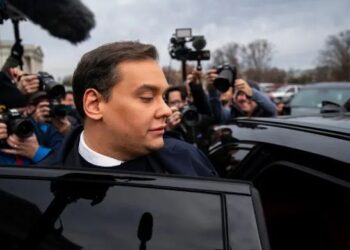 Korrupsion, George Santos përjashtohet nga Dhoma e Përfaqësuesve