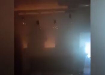 Zjarr në banesën në Berat, kati i tretë i vilës spërkatet me benzinë