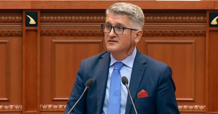 Agron Gjekmarkaj: Dash Shehi kërkonte që të ndërroheshin pasqyrat se…