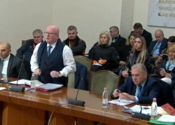 Kuvend/ Alibeaj bashkon votat me PS, kundër avokatëve të Berishës