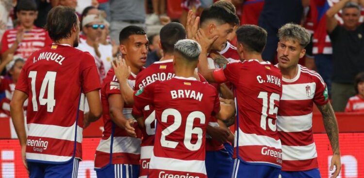 Bayern kryen goditjen e parë në merkato, transferon shokun e Uzunit