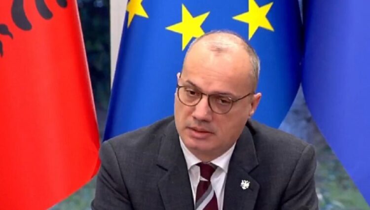 Çështja e detit me Greqinë, Hasani: Presim autorizimin e Presidentit