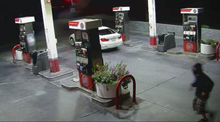 Tiranë, dy persona vjedhin xhiron ditore të një pike karburanti
