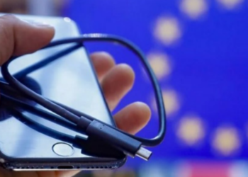 Nga 1 janari, vetëm një lloj karikuesi për të gjithë telefonat