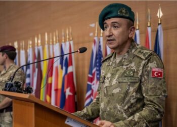 Komandanti i KFOR-it: Në rast përshkallëzimi, jemi të gatshëm dhe…