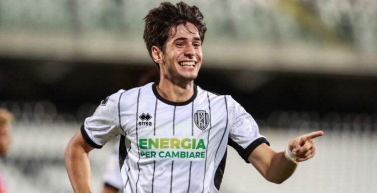 Një tjetër talent shqiptar mund të kalojë në Serinë A, kërkohet…