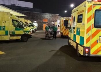 U bllokuan brenda mjetit ‘4×4’ që u zhyt në lum, humbin jetën 3 burra