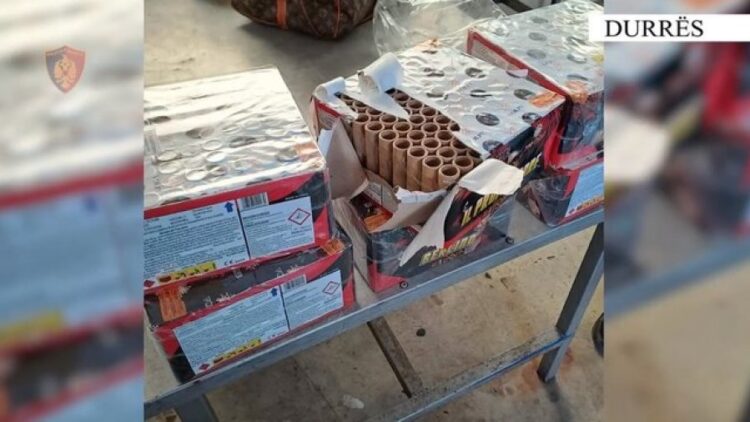 Kapen mallra kontrabandë në portin e Durrësit, procedohen 5 persona