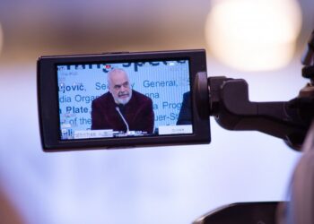 BIRN: 2023 ishte viti më i keq për median, gazetarët u dhunuan…