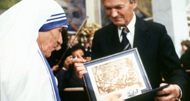44 vjet më parë Nënë Tereza u vlerësua me çmimin Nobel për paqe