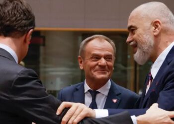 DW: Rama bëri ‘dirigjentin’, por hapat konkretë nga Brukseli munguan