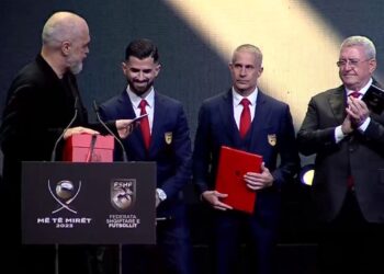 Lojtarët e Kombëtares pajisen me pasaporta diplomatike