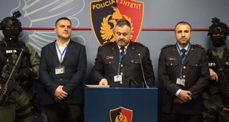 Operacioni në Vlorë, 7 të arrestuar, policia: Droga shkonte në Turqi