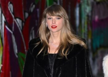 Reagimi i befasishëm i Taylor Swift, takon fansen e vogël