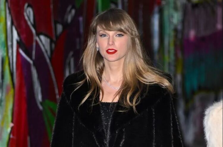 Reagimi i befasishëm i Taylor Swift, takon fansen e vogël
