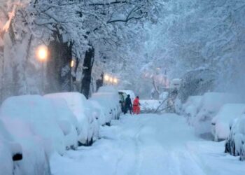 Reshjet e borës pushtojnë Europën Qendrore, qindra qytete pa energji