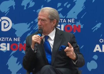 Berisha: Nuk rrëmbejmë armët të përleshemi me bandat, por Rama…