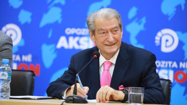 Seanca u shty 3 herë, Berisha: Beteja ime, pa kthim gjer në triumf