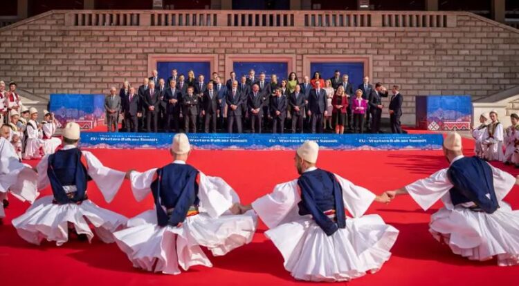 DW: Dhuratat do t’u tregohen sot në Bruksel nga Shqipëria dhe…