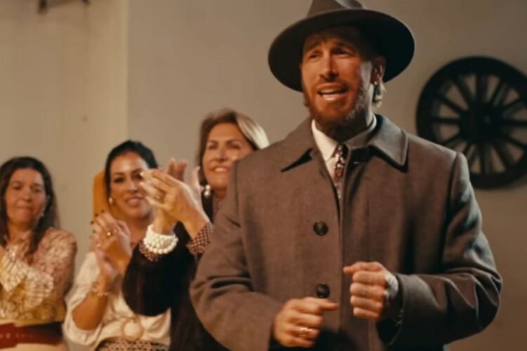 VIDEO/ Ndryshon profesion? Sergio Ramos shkëlqen edhe në muzikë