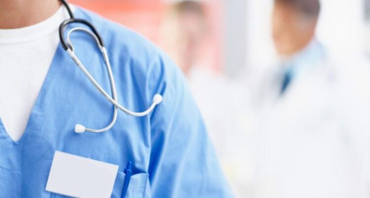 Natën e ndërrimit të vitit në gatishmëri 2 mijë mjekë dhe infermierë