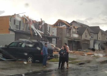 Stuhi dhe tornado në SHBA, gjashtë të vdekur dhe dhjetëra të plagosur