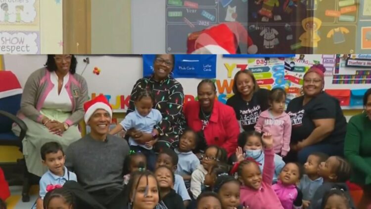 Obama veshet si Santa Claus dhe u shpërndan dhurata nxënësve të…