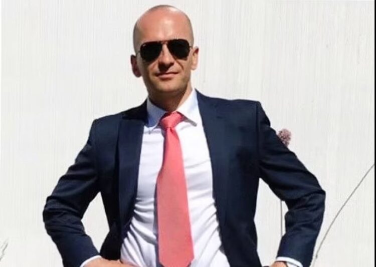 Daily Mail: Ambasadori i Shqipërisë në Londër që u fut ilegalisht në Angli me kamion