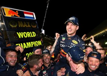 E pabesueshme, kampionit të Formula 1 s’i lejohet të drejtojë makinë