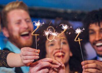 Viti i ri 2024 do të nisë mbarë për këto 3 shenja të Horoskopit