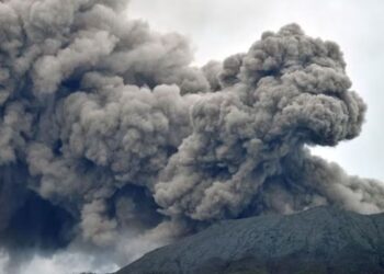 11 alpinistë humbën jetën nga shpërthimi i një vullkani