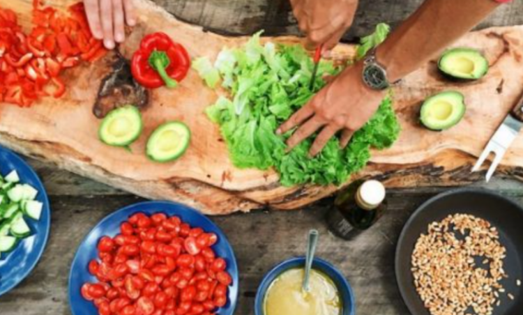 Viti i Ri: Tetë këshilla për të qëndruar të shëndetshëm në 2024-ën