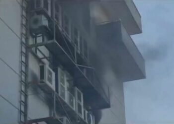 Lushnje/ Tymi mbulon zonën, të asfiksuarit jashtë rrezikut për jetën