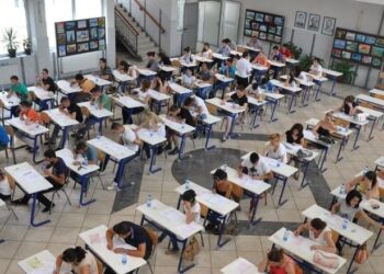 Matura Shtetërore 2024, nis shpërndarja e testeve model në gjimnaze