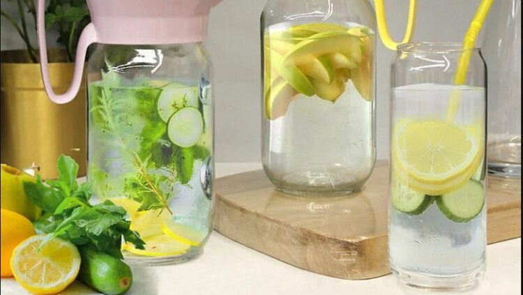 Doni të pastroni trupin nga toksinat pas festave? Disa nga mënyrat