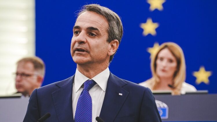 Mitsotakis nis bisedimet për ligjin për martesat e të njëjtës gjini