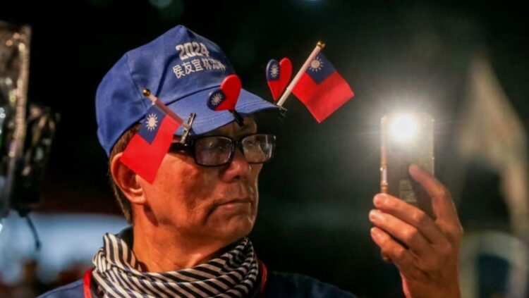 Ekspertët: Kina po përdor balonat për ndikim mbi zgjedhjet në Tajvan