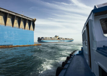 Sulmet e grupit islamik “Houthi” në Detin e Kuq tronditin tregtinë