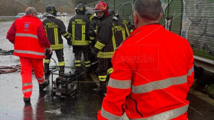 FOTO/ Aksident tragjik në Itali, 4 viktima dhe 1 i plagosur. Detajet
