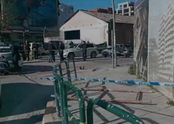 EMRAT/ U plagosën nga rënia e skelës, i moshuari në gjendje kritike