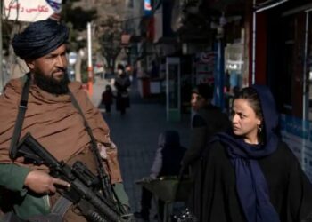 Talibanët arrestojnë gratë, shkak… nuk ndjekin kodin e veshjes