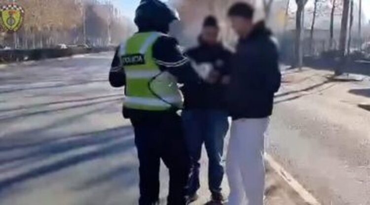 Nuk kalojnë te vizat e bardha, policia nis gjobat ndaj këmbësorëve