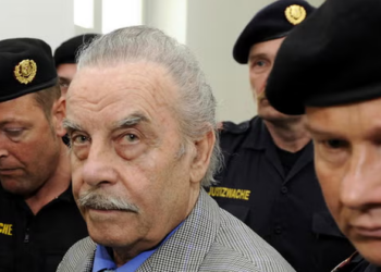 Mbylli të bijën në bodrum për 24 vite dhe bëri 7 fëmijë me të, lirohet nga qelia babai monstër