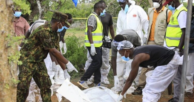 I detyroi të agjërojnë deri në vdekje, pastori akuzohet për 238 vrasje