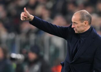 S’mendon për titullin, trajneri i “Zonjës së Vjetër” përkëdhel Yildiz