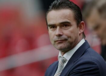 Ngacmonte koleget me mesazhe, FIFA pezullon ish-futbollistin e njohur