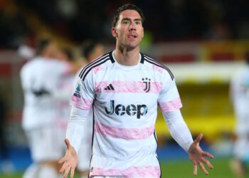 Juventus bën presion me Vlahovic, ja pse titulli është i mundur