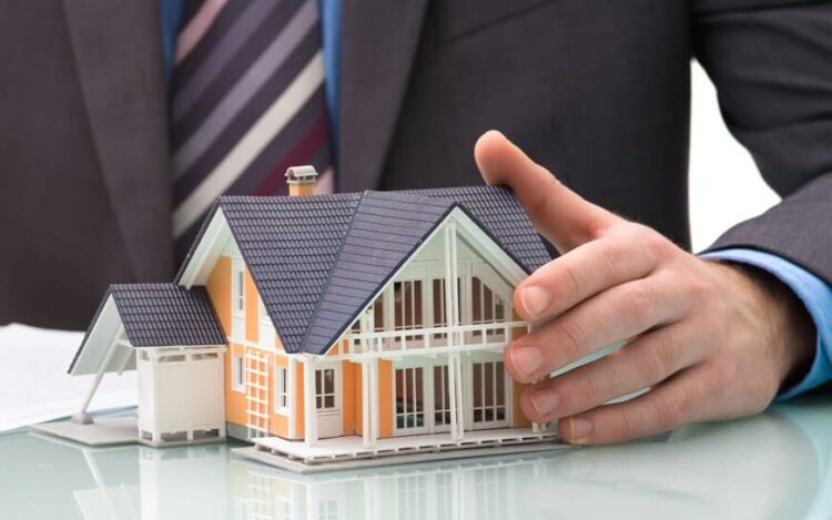 Tatimi mbi pronat që dhurohen brenda familjes e fisit: Kush përjashtohet, kush jo